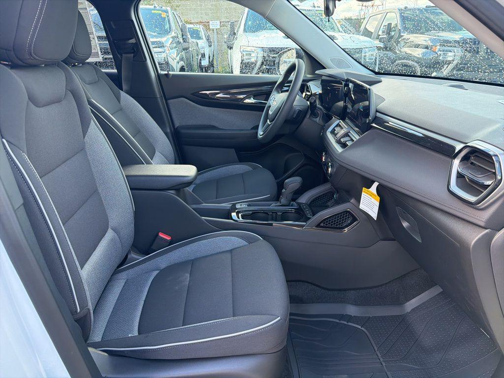 new 2026 Chevrolet TrailBlazer car, priced at $28,320