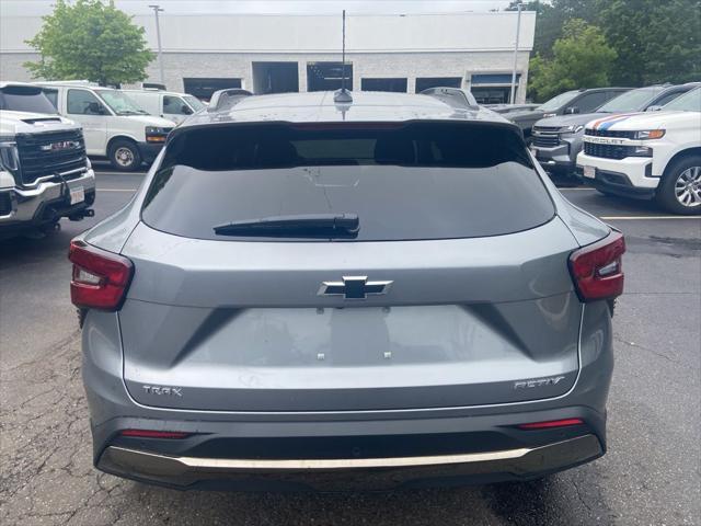 new 2025 Chevrolet Trax car, priced at $27,230