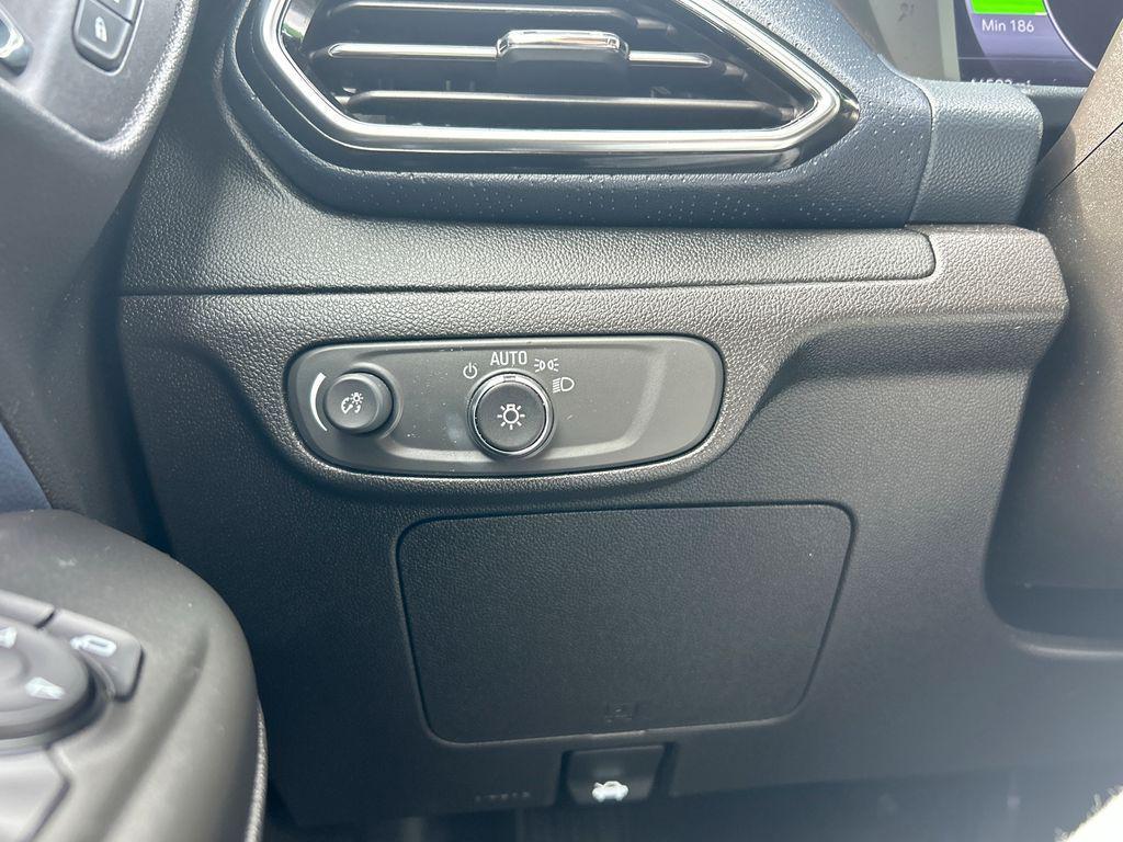 used 2023 Chevrolet Bolt EUV car, priced at $19,998