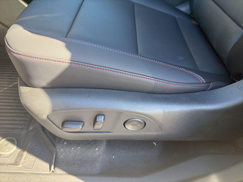 new 2026 Chevrolet Traverse car, priced at $52,060