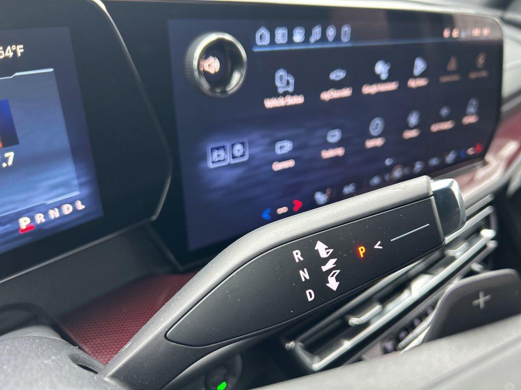 new 2026 Chevrolet Traverse car, priced at $52,290