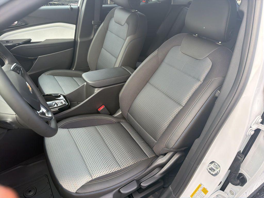 new 2026 Chevrolet Trax car, priced at $25,495