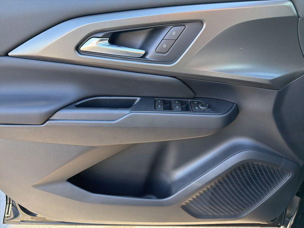 new 2026 Chevrolet Equinox EV car, priced at $31,995