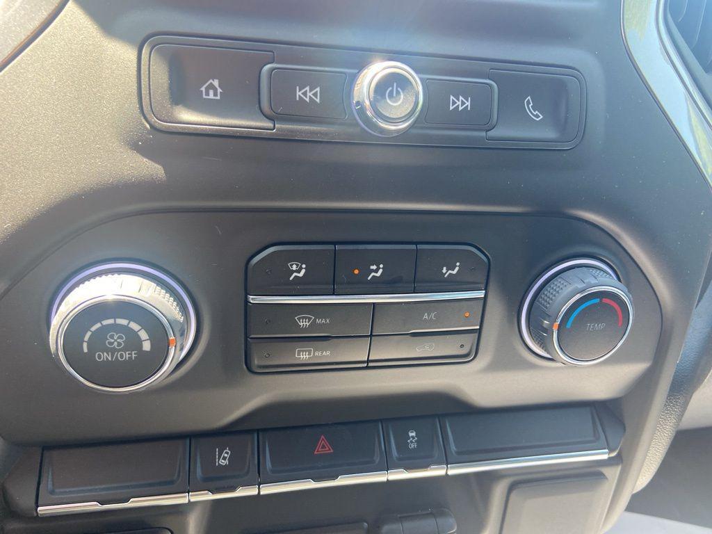 new 2025 Chevrolet Silverado 3500 car, priced at $51,803