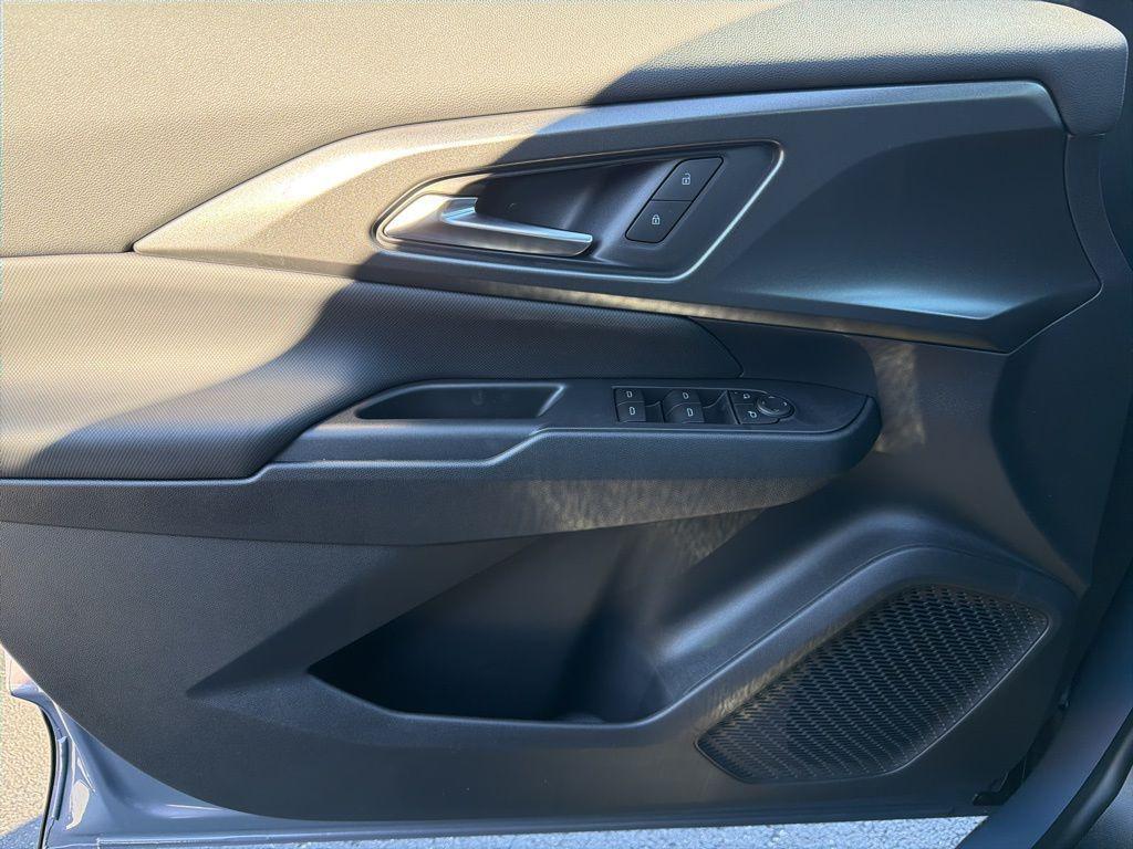 new 2026 Chevrolet Equinox EV car, priced at $31,995