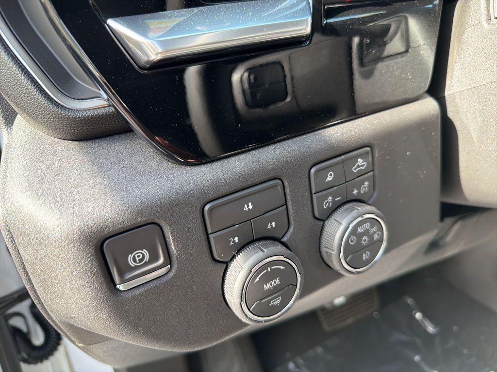 new 2026 Chevrolet Silverado 2500 car, priced at $69,000