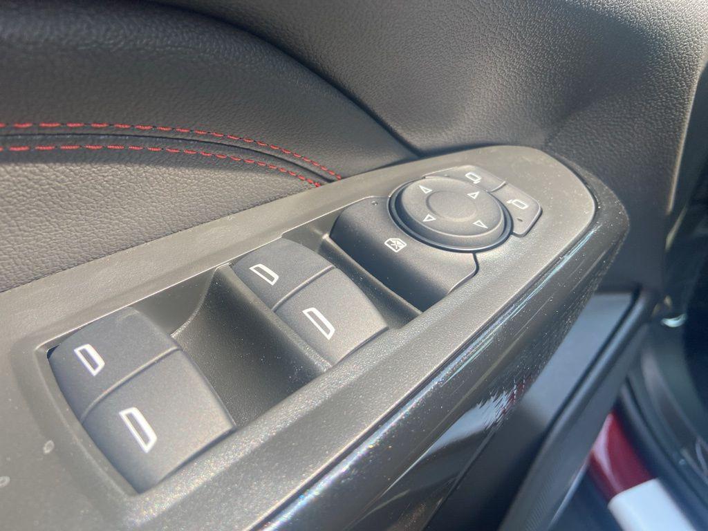 new 2025 Chevrolet Trax car, priced at $27,480