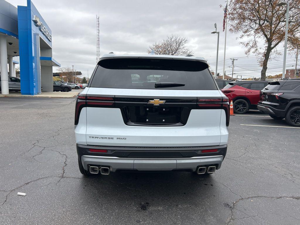new 2026 Chevrolet Traverse car, priced at $48,415