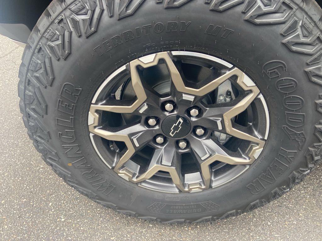 new 2025 Chevrolet Colorado car, priced at $54,010