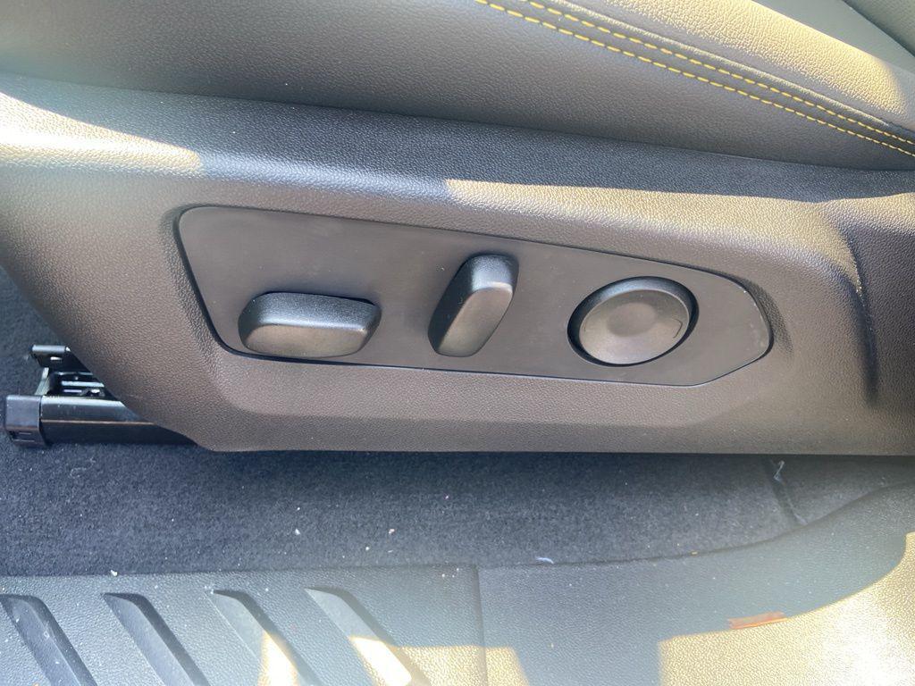 new 2025 Chevrolet Colorado car, priced at $52,470