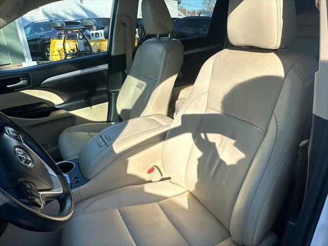 used 2016 Toyota Highlander car, priced at $19,995