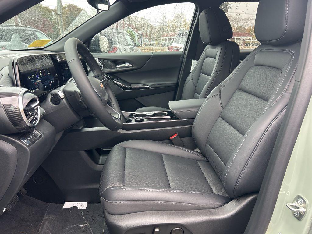 new 2026 Chevrolet Equinox car, priced at $33,545