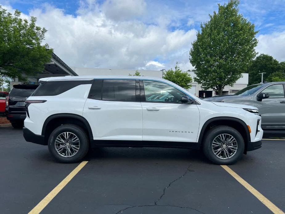 new 2024 Chevrolet Traverse car, priced at $38,995