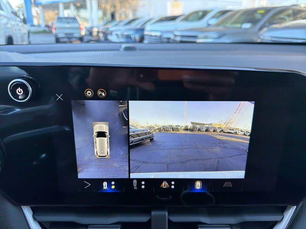 new 2026 Chevrolet Equinox car, priced at $34,815