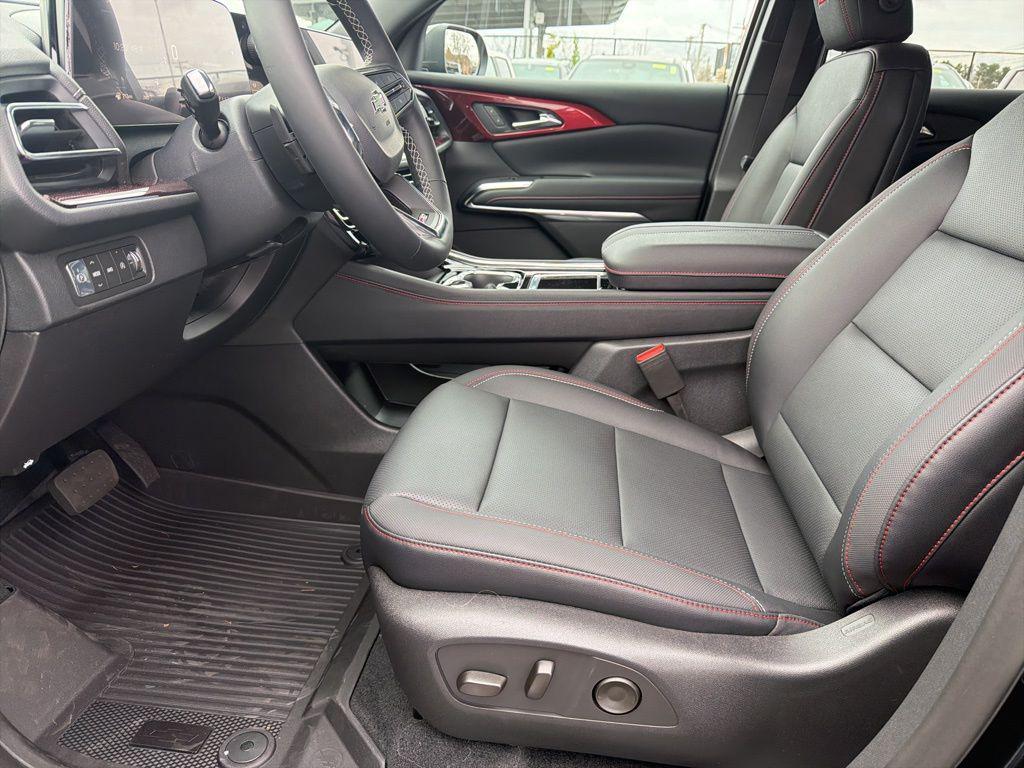 new 2026 Chevrolet Traverse car, priced at $52,445