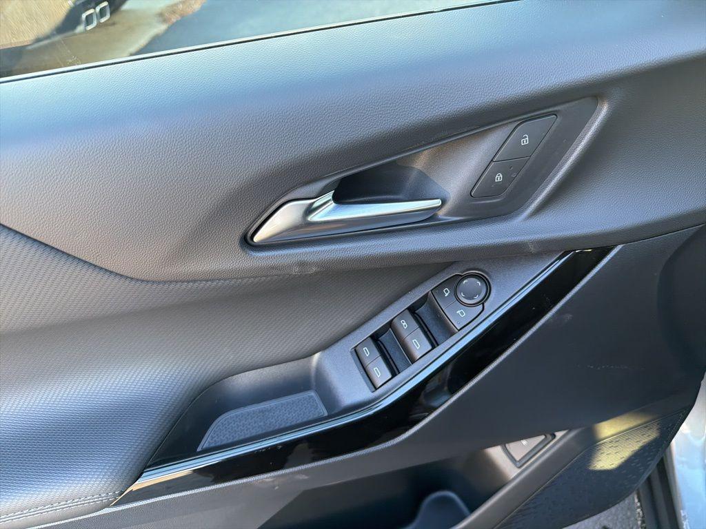 new 2026 Chevrolet Equinox car, priced at $34,815