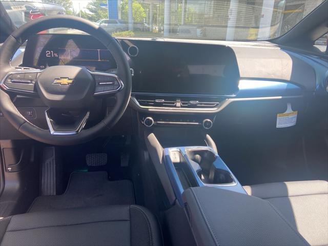 new 2025 Chevrolet Equinox EV car, priced at $44,390
