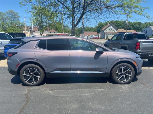 new 2025 Chevrolet Equinox EV car, priced at $44,390