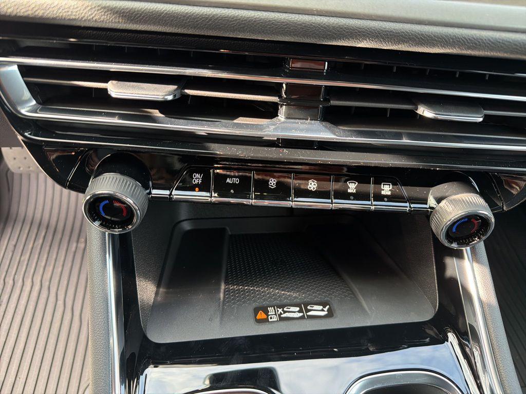 new 2026 Chevrolet Traverse car, priced at $47,630