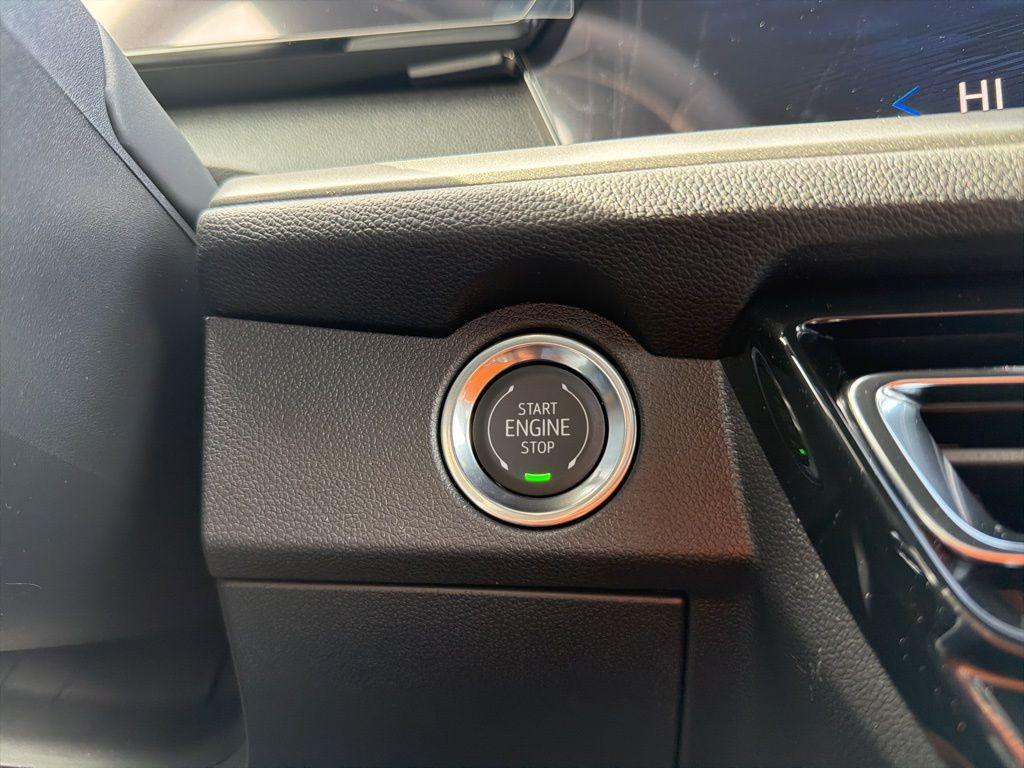 new 2026 Chevrolet Traverse car, priced at $47,630