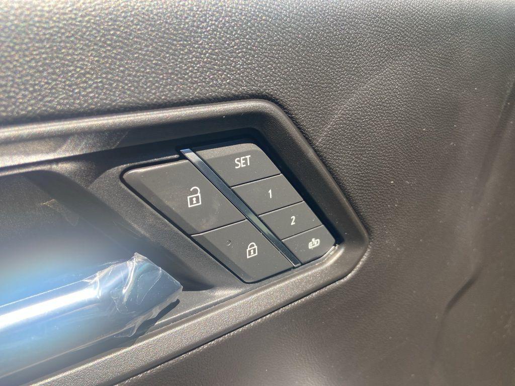 new 2025 Chevrolet Colorado car, priced at $52,995