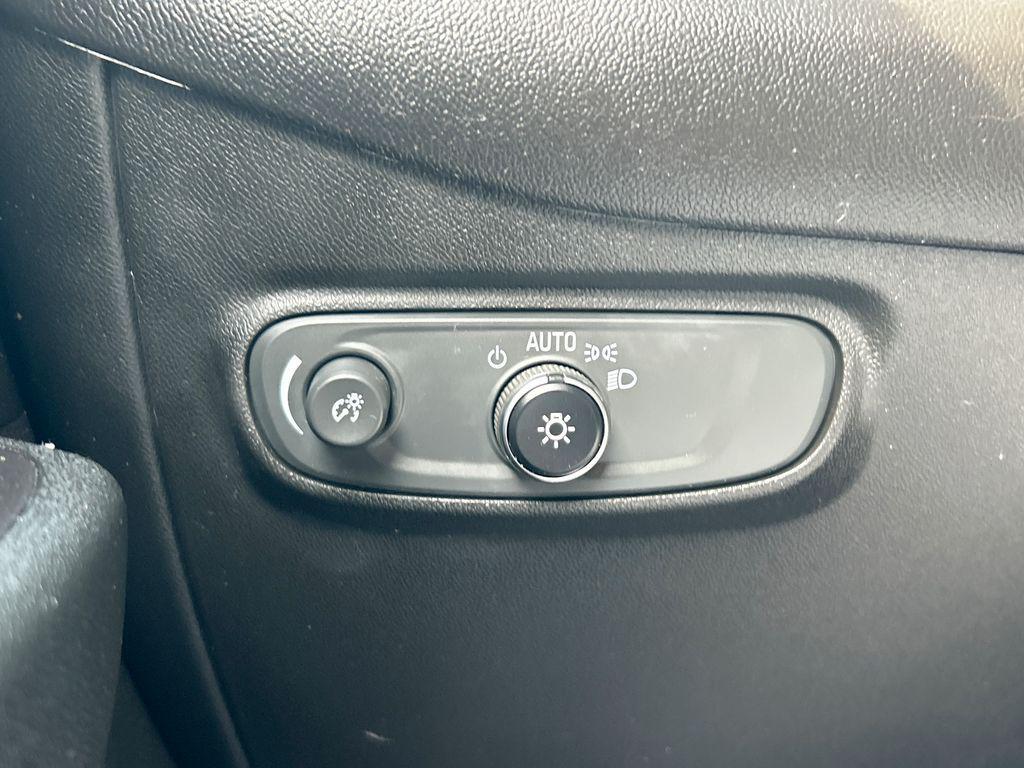 used 2020 Chevrolet Equinox car, priced at $13,998