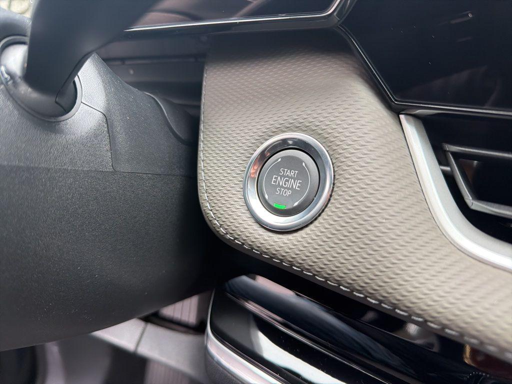 new 2026 Chevrolet Equinox car, priced at $33,545