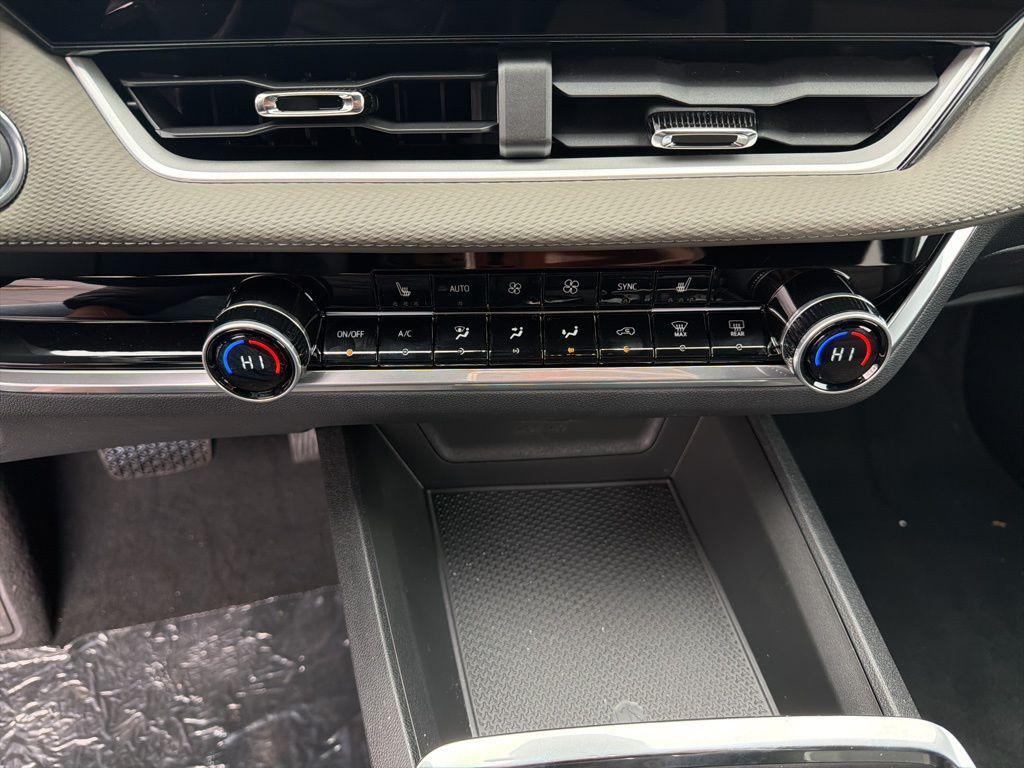 new 2026 Chevrolet Equinox car, priced at $33,545