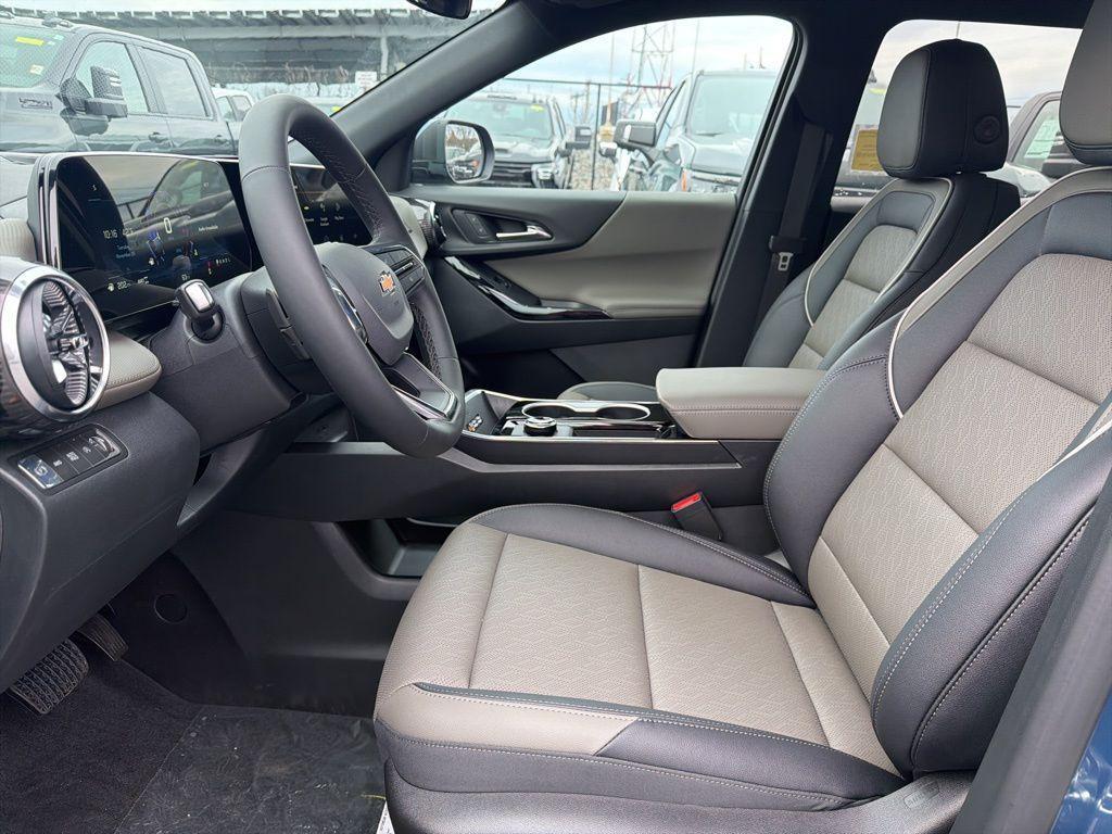 new 2026 Chevrolet Equinox car, priced at $33,545