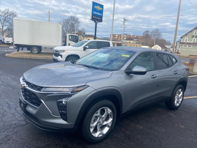 new 2025 Chevrolet Trax car, priced at $21,890