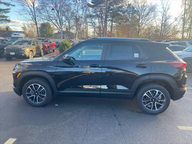 new 2025 Chevrolet TrailBlazer car, priced at $30,080