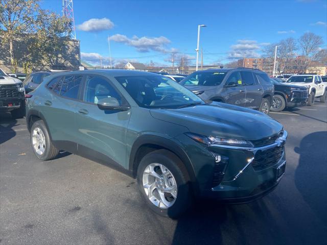 new 2025 Chevrolet Trax car, priced at $22,610