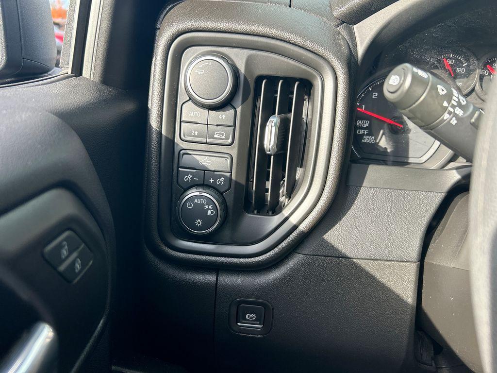 used 2022 Chevrolet Silverado 1500 car, priced at $34,995