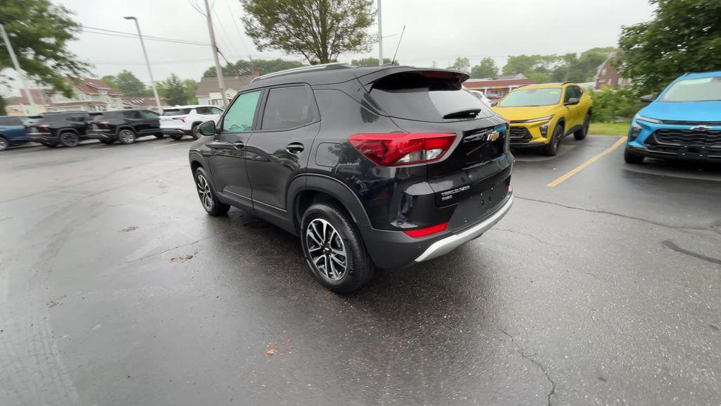 new 2025 Chevrolet TrailBlazer car, priced at $29,080