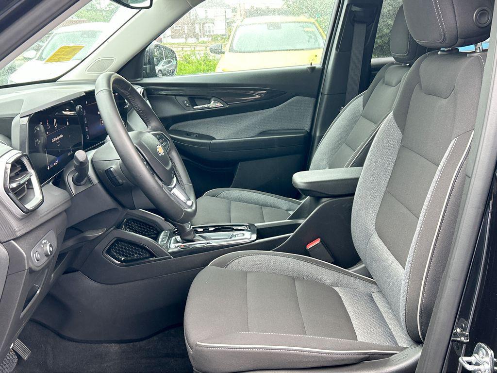 new 2025 Chevrolet TrailBlazer car, priced at $29,080