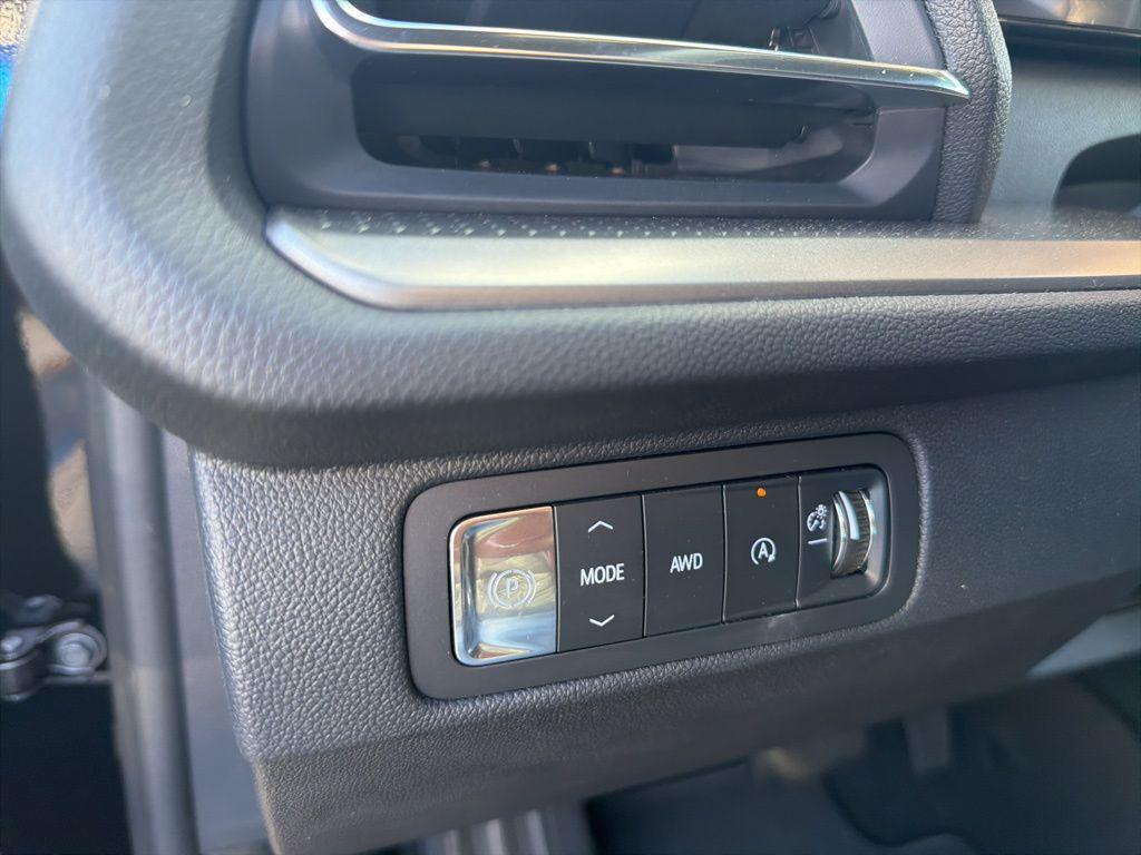 new 2026 Chevrolet Traverse car, priced at $45,850