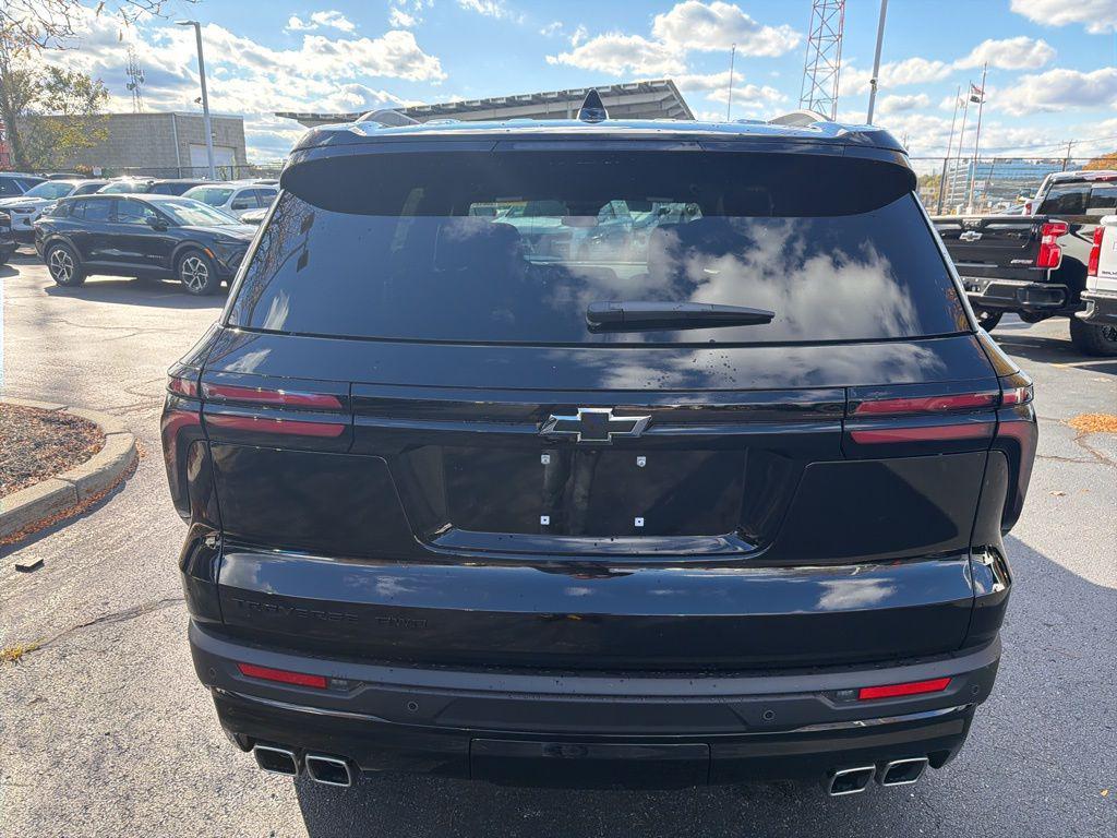 new 2026 Chevrolet Traverse car, priced at $45,850