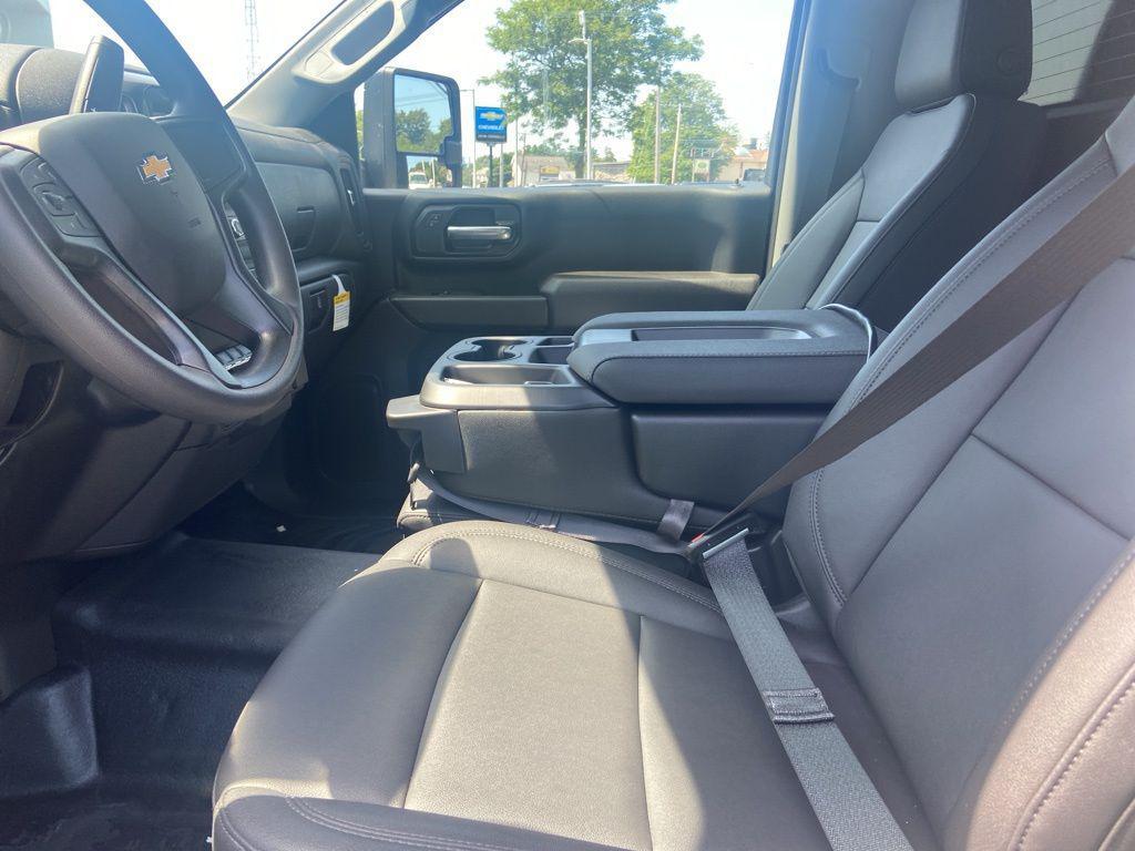 new 2025 Chevrolet Silverado 3500 car, priced at $58,633