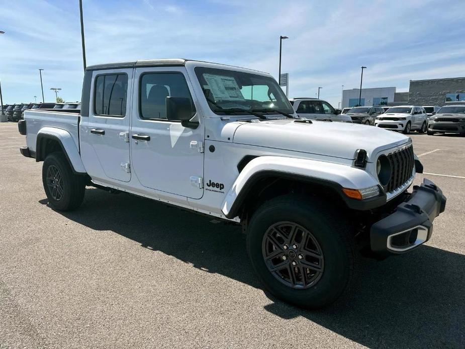 new 2024 Jeep Gladiator car, priced at $43,673