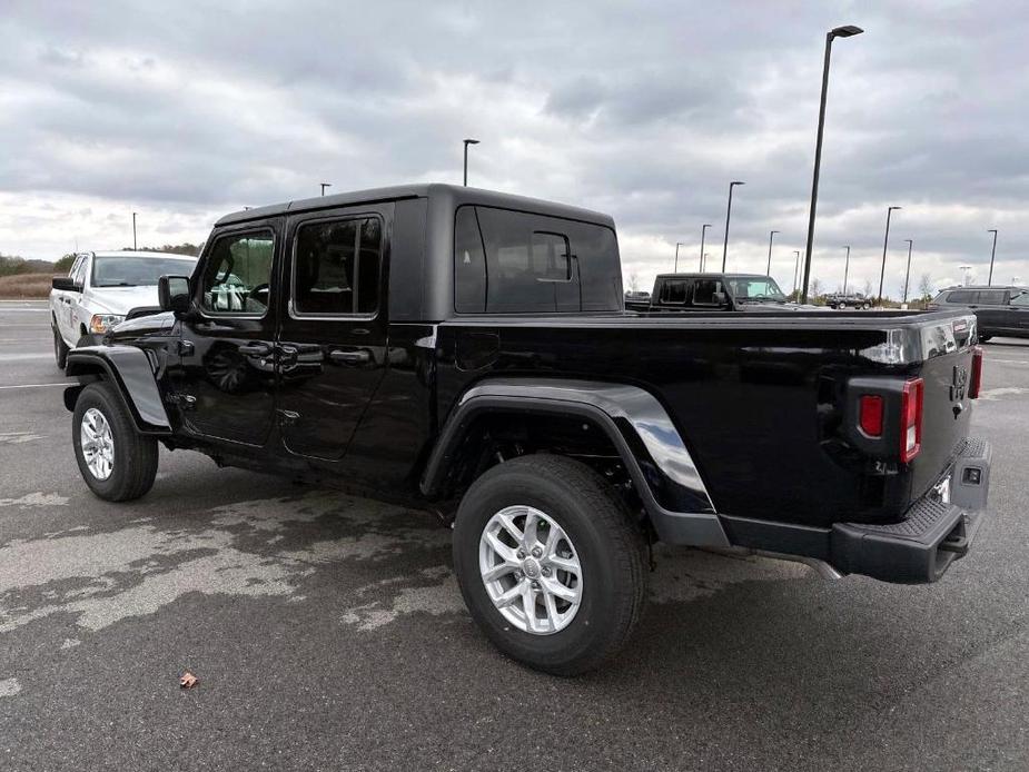 new 2023 Jeep Gladiator car, priced at $50,881