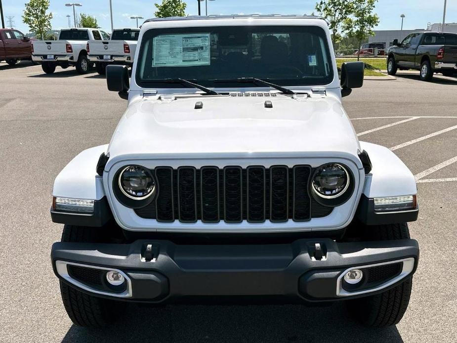 new 2024 Jeep Gladiator car, priced at $53,650