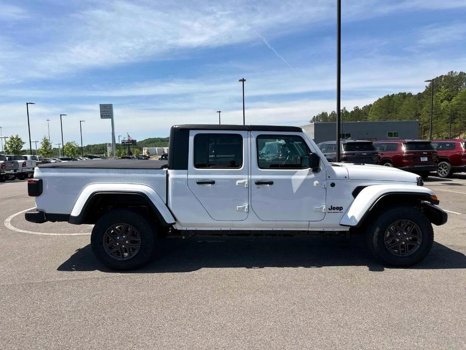 new 2024 Jeep Gladiator car, priced at $53,650