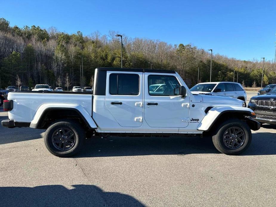 new 2024 Jeep Gladiator car, priced at $41,360