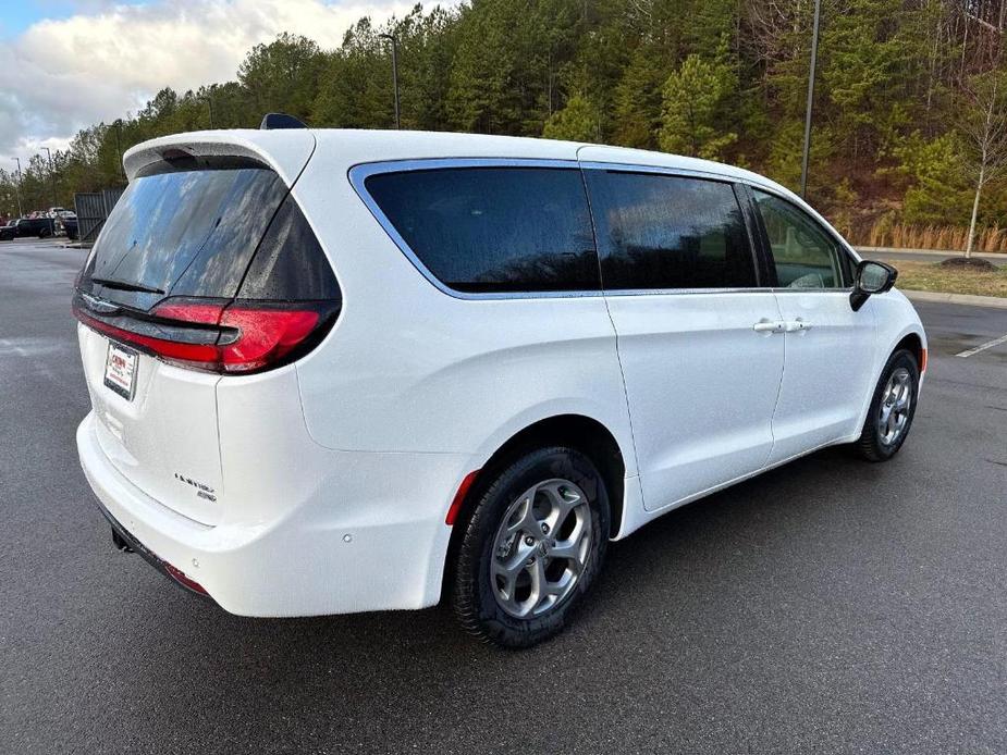 new 2024 Chrysler Pacifica car, priced at $60,419