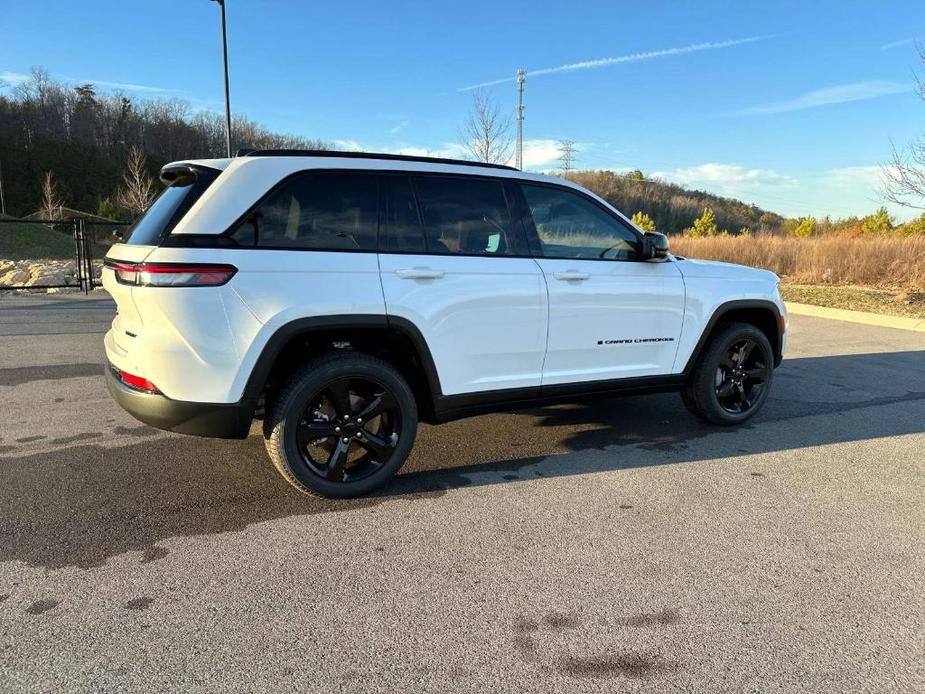new 2024 Jeep Grand Cherokee car, priced at $50,747