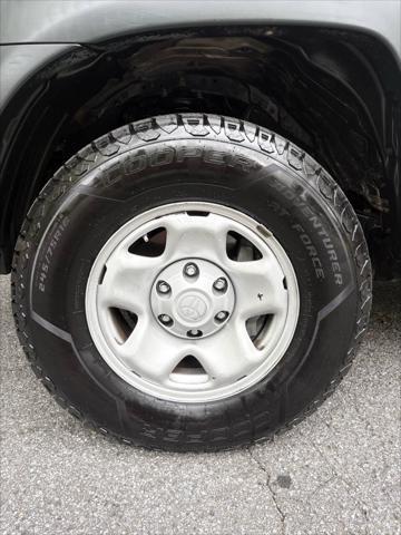 used 2007 Toyota Tacoma car, priced at $10,990