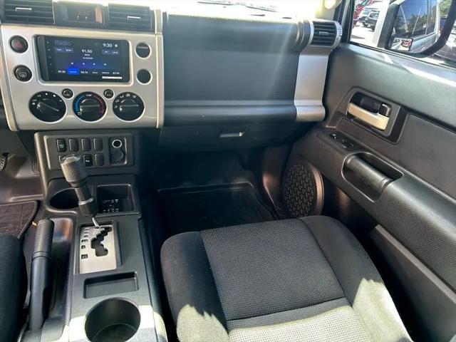 used 2007 Toyota FJ Cruiser car, priced at $13,995