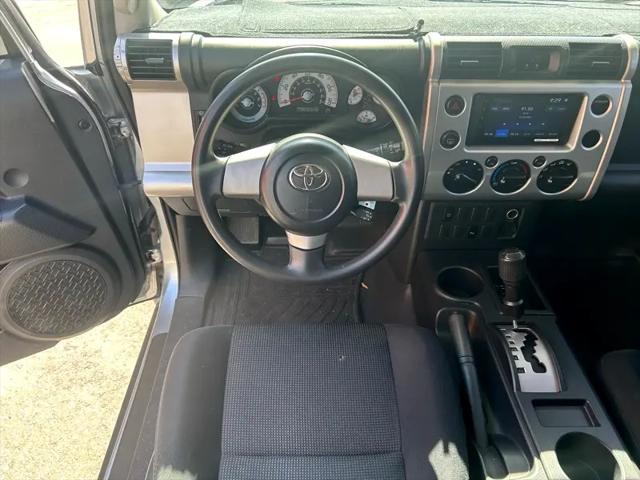 used 2007 Toyota FJ Cruiser car, priced at $13,995