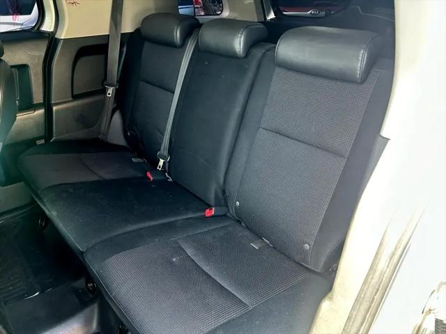 used 2007 Toyota FJ Cruiser car, priced at $13,995