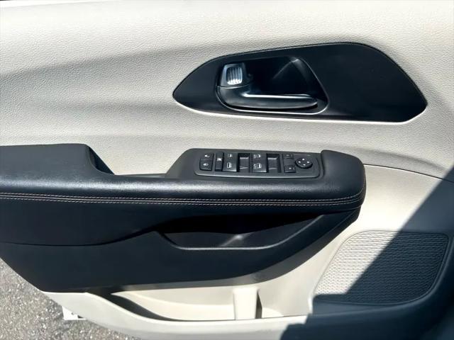 used 2020 Chrysler Pacifica car, priced at $19,995